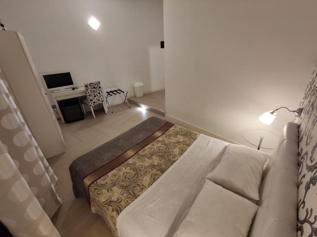 Sami Rooms - Teatro A 400 Mt - Ortigia A 1500 Mt - Syracuse Eksteriør billede