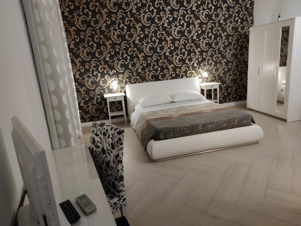 Sami Rooms - Teatro A 400 Mt - Ortigia A 1500 Mt - Syracuse Eksteriør billede