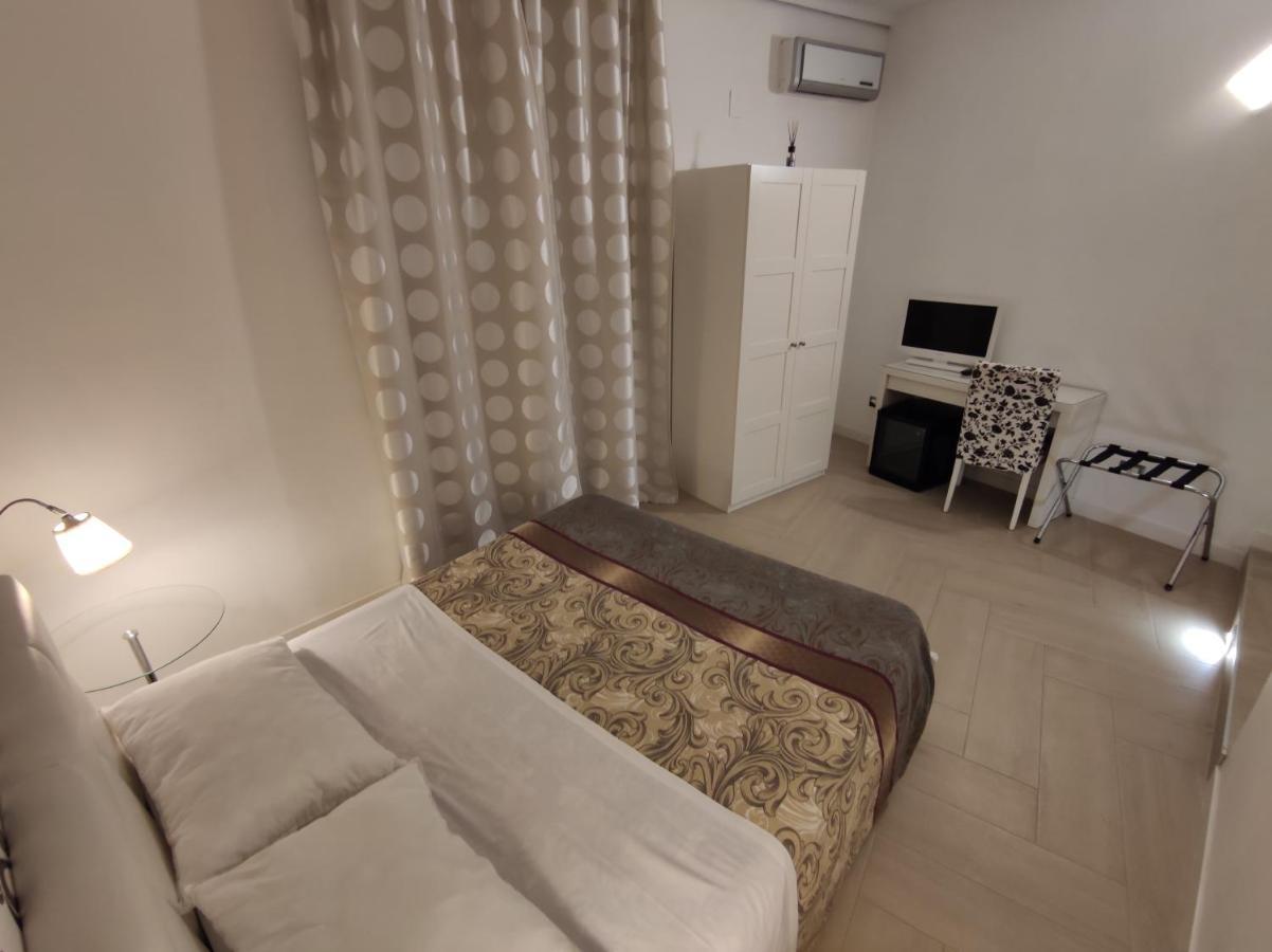 Sami Rooms - Teatro A 400 Mt - Ortigia A 1500 Mt - Syracuse Eksteriør billede