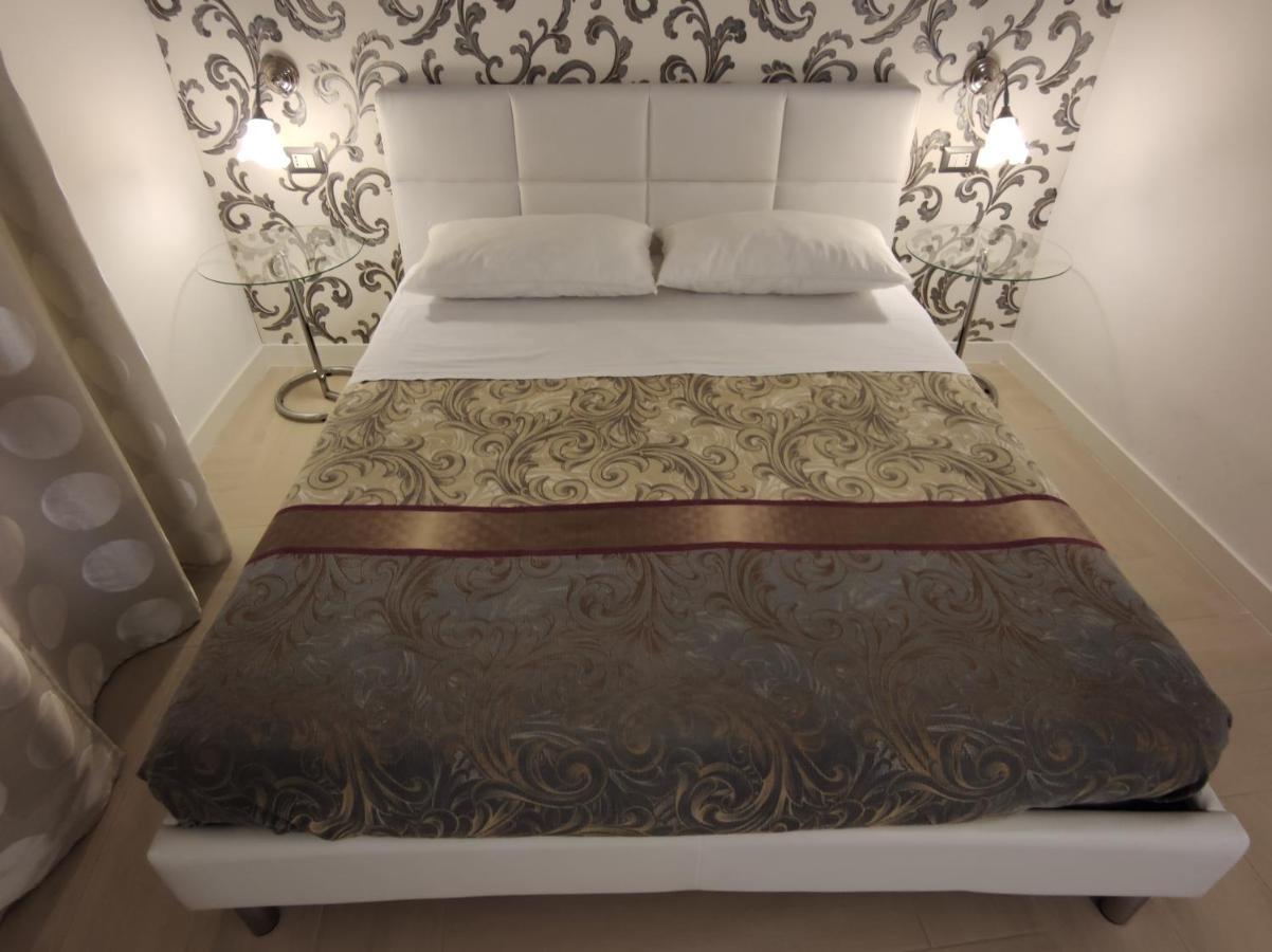 Sami Rooms - Teatro A 400 Mt - Ortigia A 1500 Mt - Syracuse Eksteriør billede
